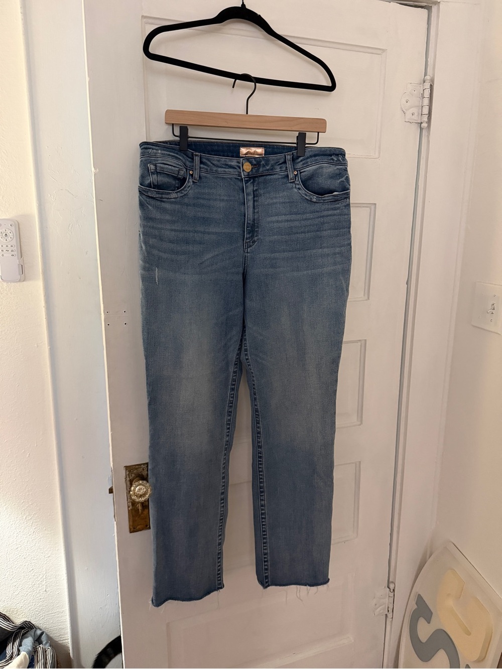 Kut from the Kloth Light Blue Straight Leg Jeans